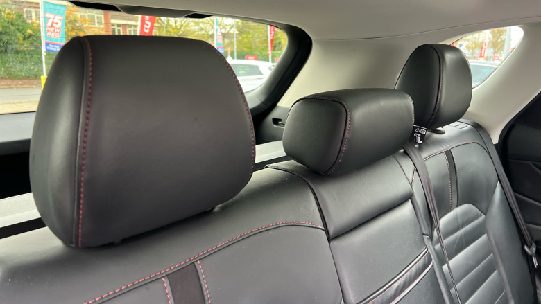 MG Hs 1.5 T-GDI Exclusive 5dr DCT Petrol Hatchback